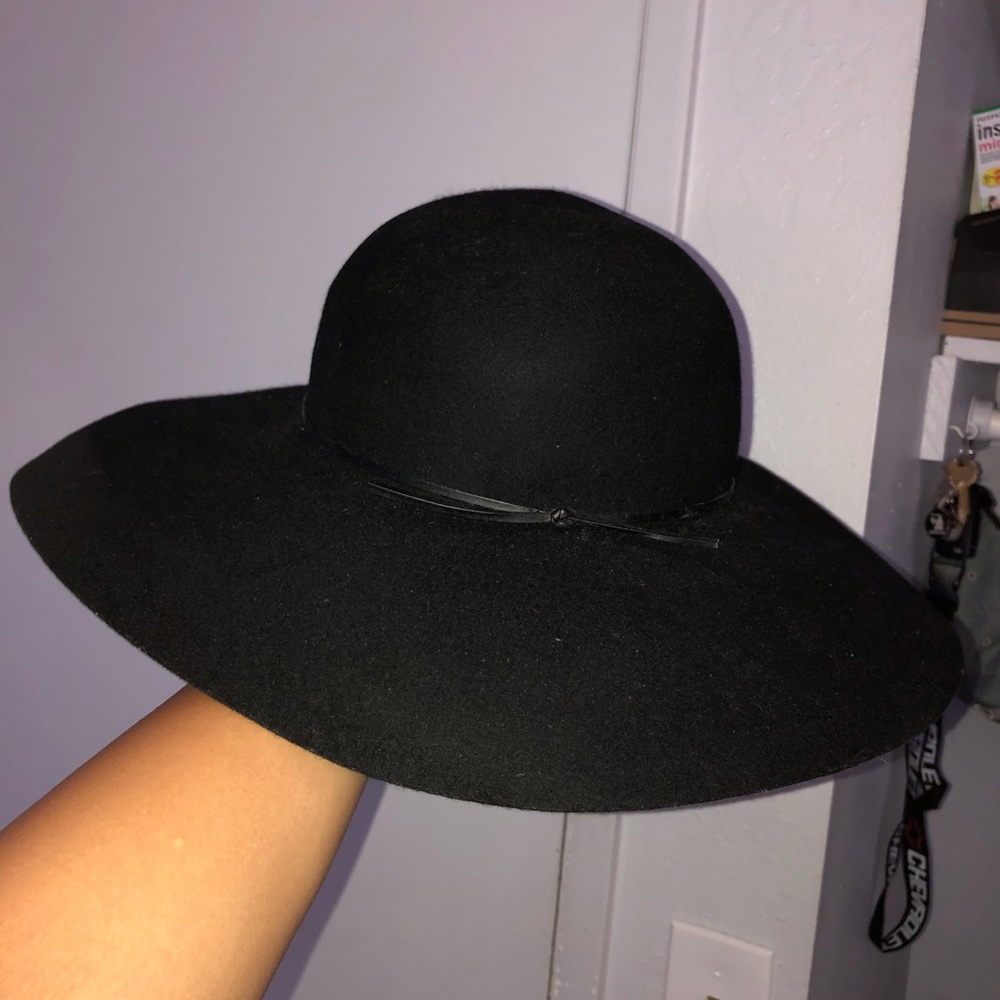 Sunhat - Picture 3 of 4